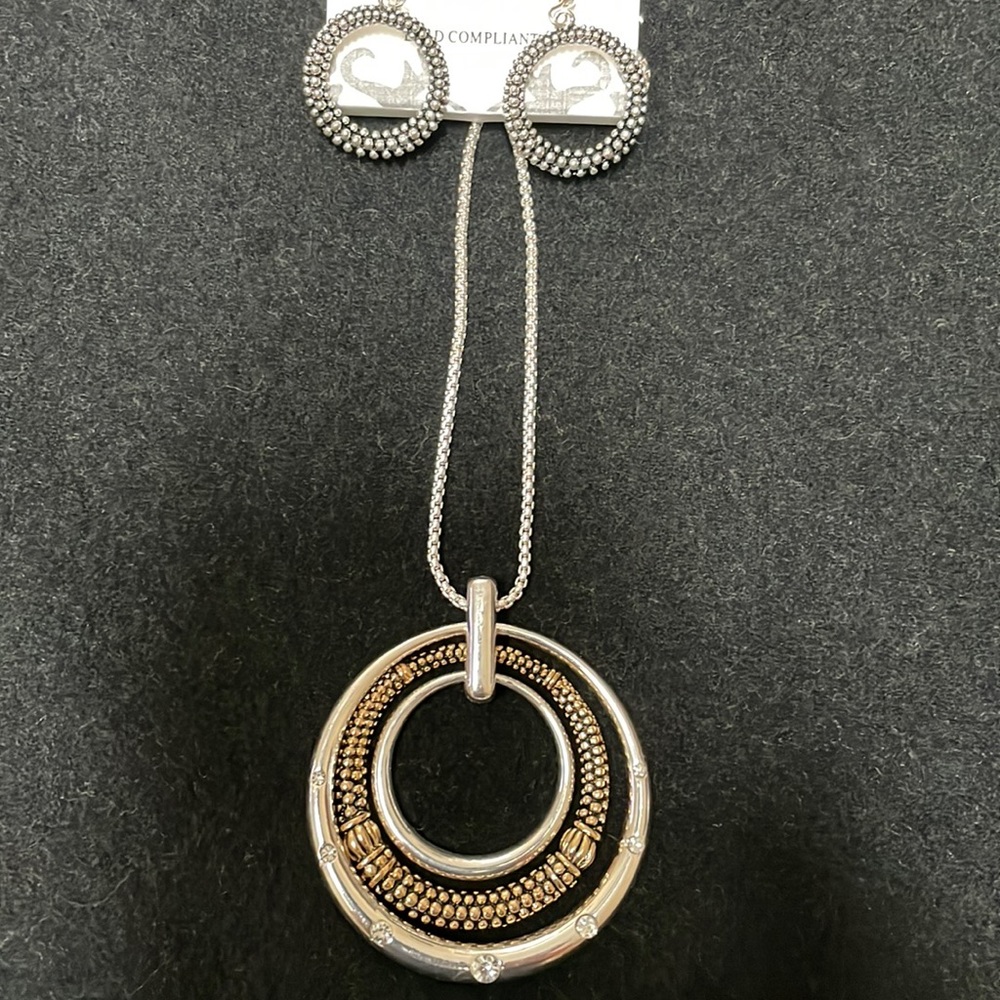 Icon earring and necklace set